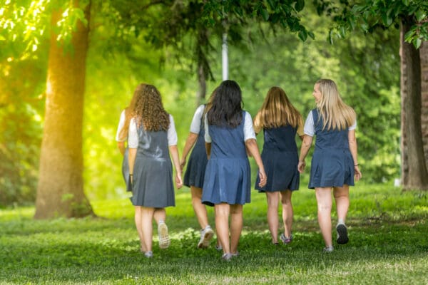 Lisa Johnston  |  lisa@aeternus.com  |  @aeternusphoto  Incarnate Word Academy 2018 spring photoshoot.