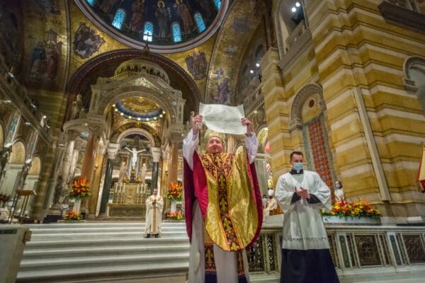 Archbishop Mitchell Rozanski held the mandate from Pope Francis that proclaimed him as the tenth Archbishop of the Archdiocese of St. Louis. Archbishop Rozanski was installed as Metropolitan Archbishop during Mass at the Cathedral Basilica of Saint Louis in St. Louis, MO on Tuesday, August 25, 2020.

Lisa Johnston | lisajohnston@archstl.org  | Twitter: @aeternusphoto